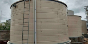 How Do Industrial Storage Tanks Affect Safety Compliance When Working with a Dry Storage Tank Company?