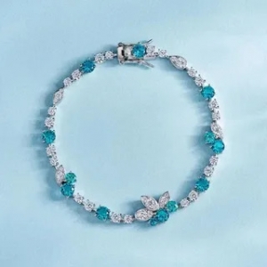 Classic Paraiba Tourmaline Bracelet with Timeless Appeal