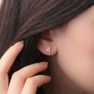 Why Diamond Stud Earrings Make the Perfect Gift for Any Occasion