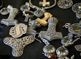 The Symbolism Behind Viking-Themed Jewelry for Men and Women