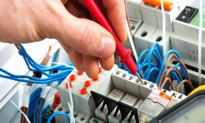 Sparking Outlet? Common Electrical Wiring Issues at Home 