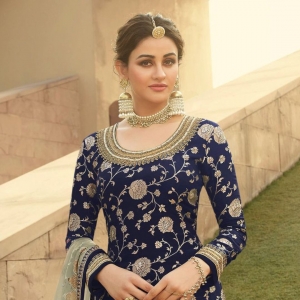 Traditional Punjabi Suits with a Modern Twist at Pakistani Salwar Kameez