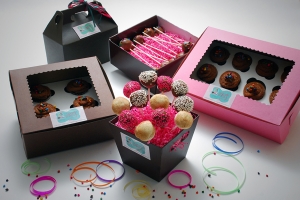 Candy Display Boxes: Enhancing Retail Experience and Boosting Sales