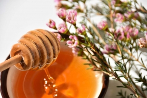 The Ultimate Guide to Manuka Honey: Benefits, Uses, and Why It's So Special