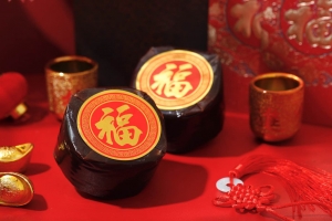 Elevate Your Business Relationships with Thoughtful CNY Corporate Gifts