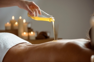 Why Should Women Use Body Massage Oil for Romance?