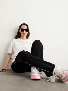 Pink Off White Sneakers: Breaking Color Norms in High-End Streetwear