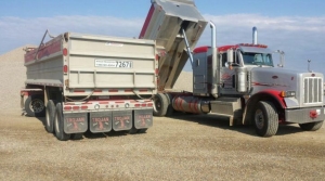 6 Reasons to Hire Professional Haulers