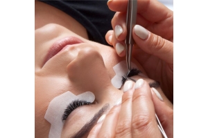 5 Disciplines an Esthetician Can Specialize In