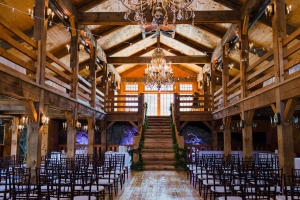 Beautiful Massachusetts Barn Weddings: Perfect Venues & Ideas