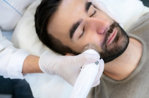 Fractional RF Microneedling for Men: Tailored Skin Treatments in Dubai