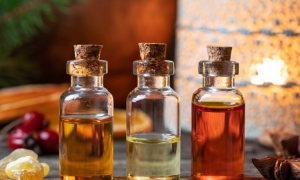 Best Hair Oils For Growth & Thickness + Ways To Use Them
