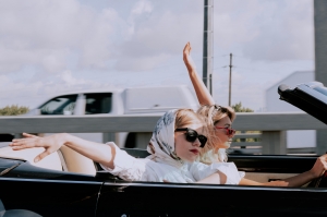 Creating the Perfect Road Trip Atmosphere: Essentials for a Cozy Car Ride