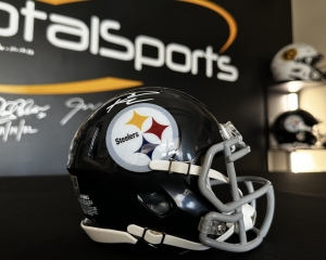 Why Autographed Sports Memorabilia from TSE Is a Must-Have