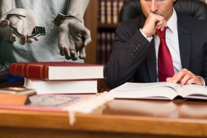 How Can I Find Reviews for Criminal Defense Lawyers in Los Angeles?