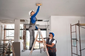 5 Signs It's Time to Hire a Building Maintenance Company for Your Property