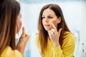 Get Under-Eye Hollows Treated without Surgery—Here is How