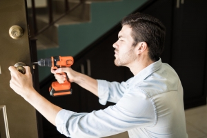 A Locksmith’s Night in Belgium: Unforgettable Stories from the Field