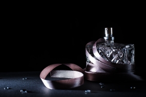 From Beginner to Expert: A Comprehensive Guide to Layering Niche Fragrance Oils