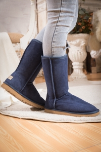 Why Navy UGG Boots Are a Perfect Gift for the Winter Season?