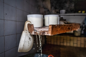 How to Handle a Water Leak Emergency: A Step-by-Step Guide