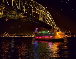 Enjoy a Glamorous Experience on a Unique Floating Venue!