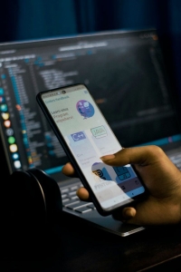 DXB APPS provides customers with the greatest eCommerce mobile app development Dubai solutions.