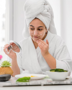 Skincare for Combination Skin: Balancing Dryness and Oiliness