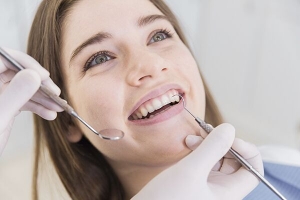 Teeth Polishing: The Art of Achieving a Radiant Smile