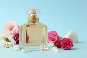 Many Faces of Oud: Exploring Different Types of Best Arabic Oud Perfume Oils