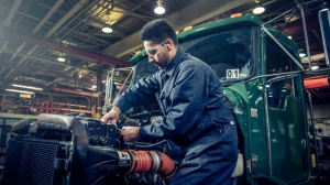 What are the Best Mobile Semi Truck Repair Options in Calgary?