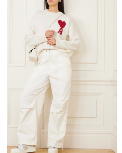 Pull Ami Logo 'A': Representing Urban Cool and Parisian Flair