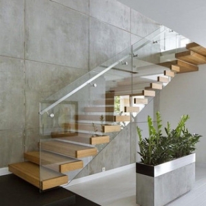 Transform Your Home with Glass Bannisters, Glass Stairs, and Glass Handrail Stairs
