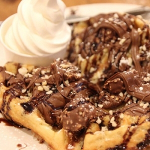 Delicious Desserts and Cozy Vibes: Why Dessert Cafés Are a Must-Visit