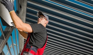 Garage Door Breakdowns: Emergency Garage Door Repair Tips