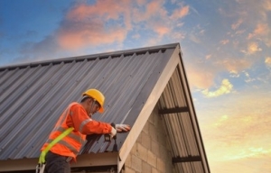 The Pros and Cons of Different Roofing Materials