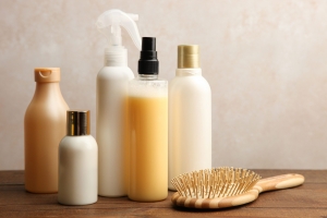 Guide to Choosing the Best Anti-Dandruff Shampoo in Pakistan: Brands & Tips: