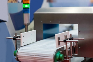 Navigating the Choices: Selecting the Right Metal Detector for Your Food Production Line