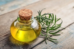 Transform Your Hair with Rosemary Oil: Proven Techniques for Stunning Results: