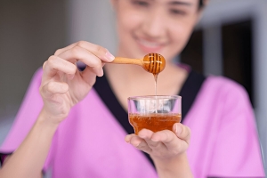 Why Your Skincare Routine Needs Honey: Natural DIY Masks