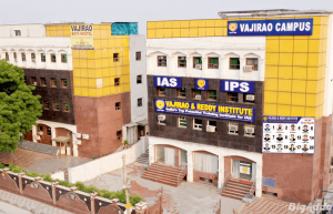 How to Evaluate Course Features of UPSC Coaching in Delhi?