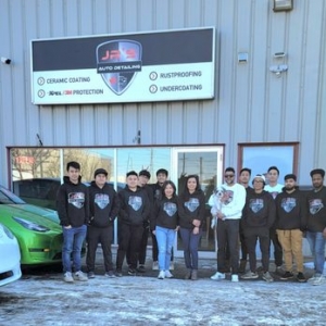 How to Choose the Best Auto Detailing Package for Your Budget?