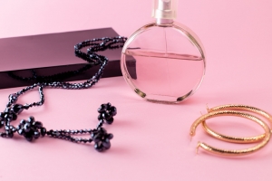 The Power of Scent: How Luxury Niche Perfume Oils Influence Mood