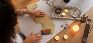 5 Signs You Should Consult a Fortune Teller Online in Phoenix, AZ