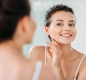 Potato Face Packs for Skin Brightening – Expert Tips from AAYNA Clinic, the Best Skin Clinic in Delhi