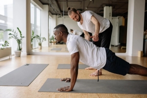 Top Reasons to Choose Varkala for Your Yoga Teacher Training Certification
