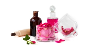 Benefits of using SERENE SNAANA rose water 