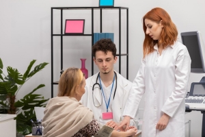 Doctors in Jackson Heights