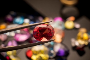 Why the GEMSTONE Identification System in India is Essential for Buyers