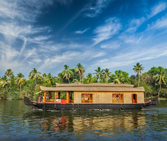 Luxury Houseboats in Alleppey IPR Backwater